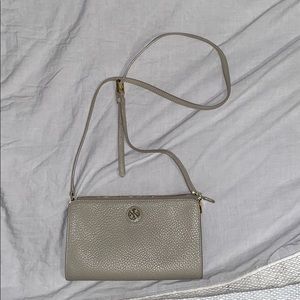 TORY BURCH LEATHER CLUTCH WITH REMOVABLE STRAP